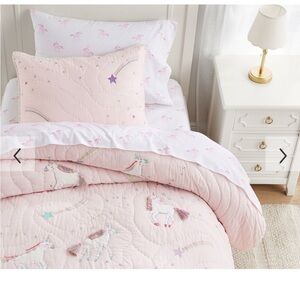 Pottery barn kids Twin unicorn quilt, sham & throw pillow